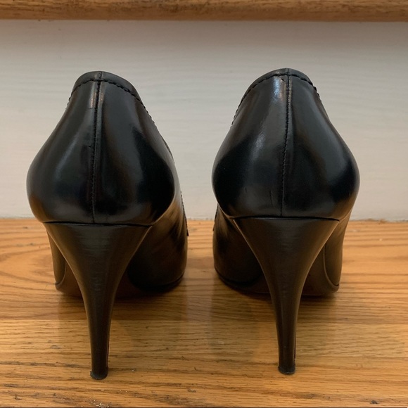 EUC Prada Black Leather Pump - Picture 3 of 8